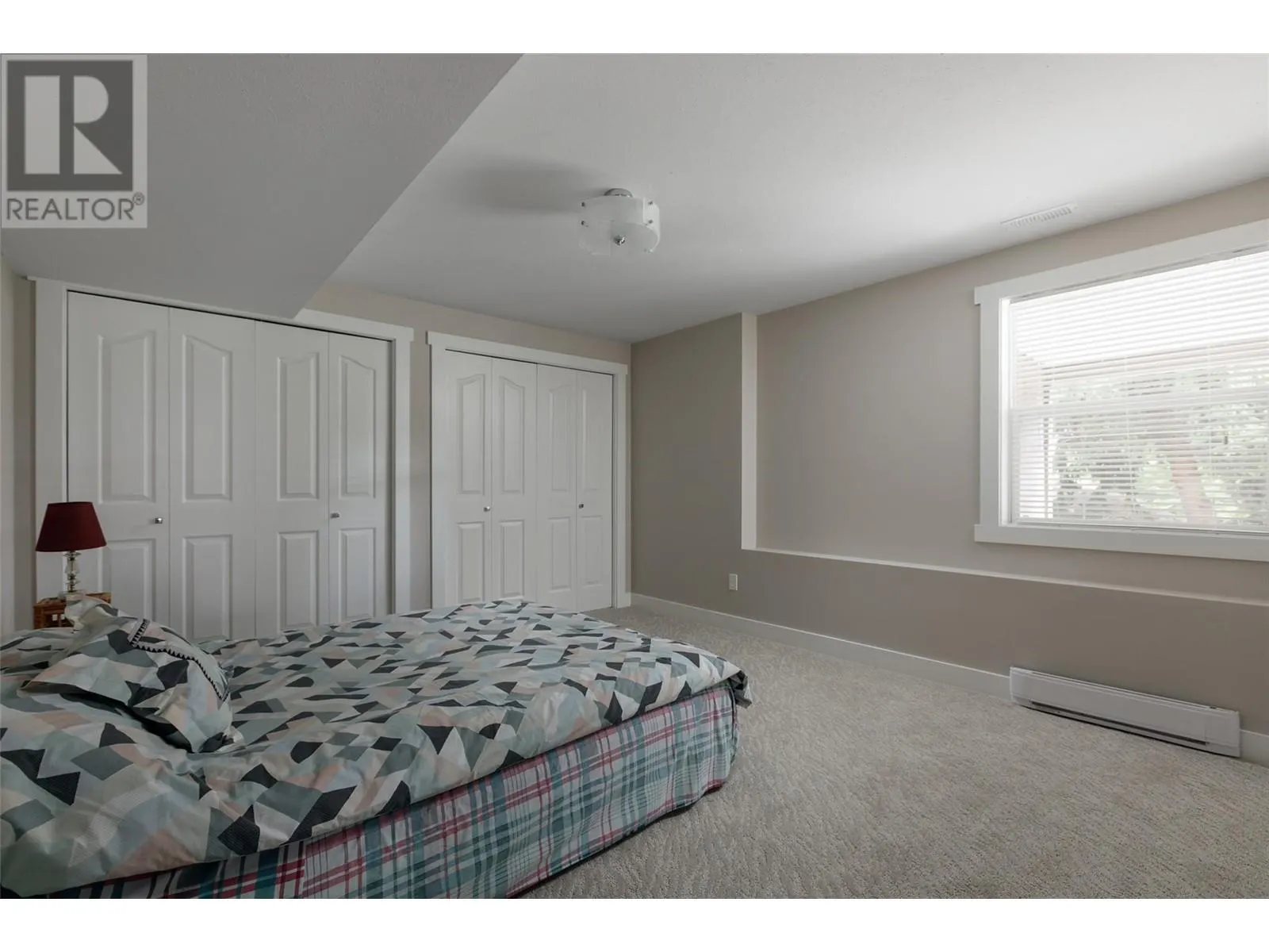1043 Caledonia Way