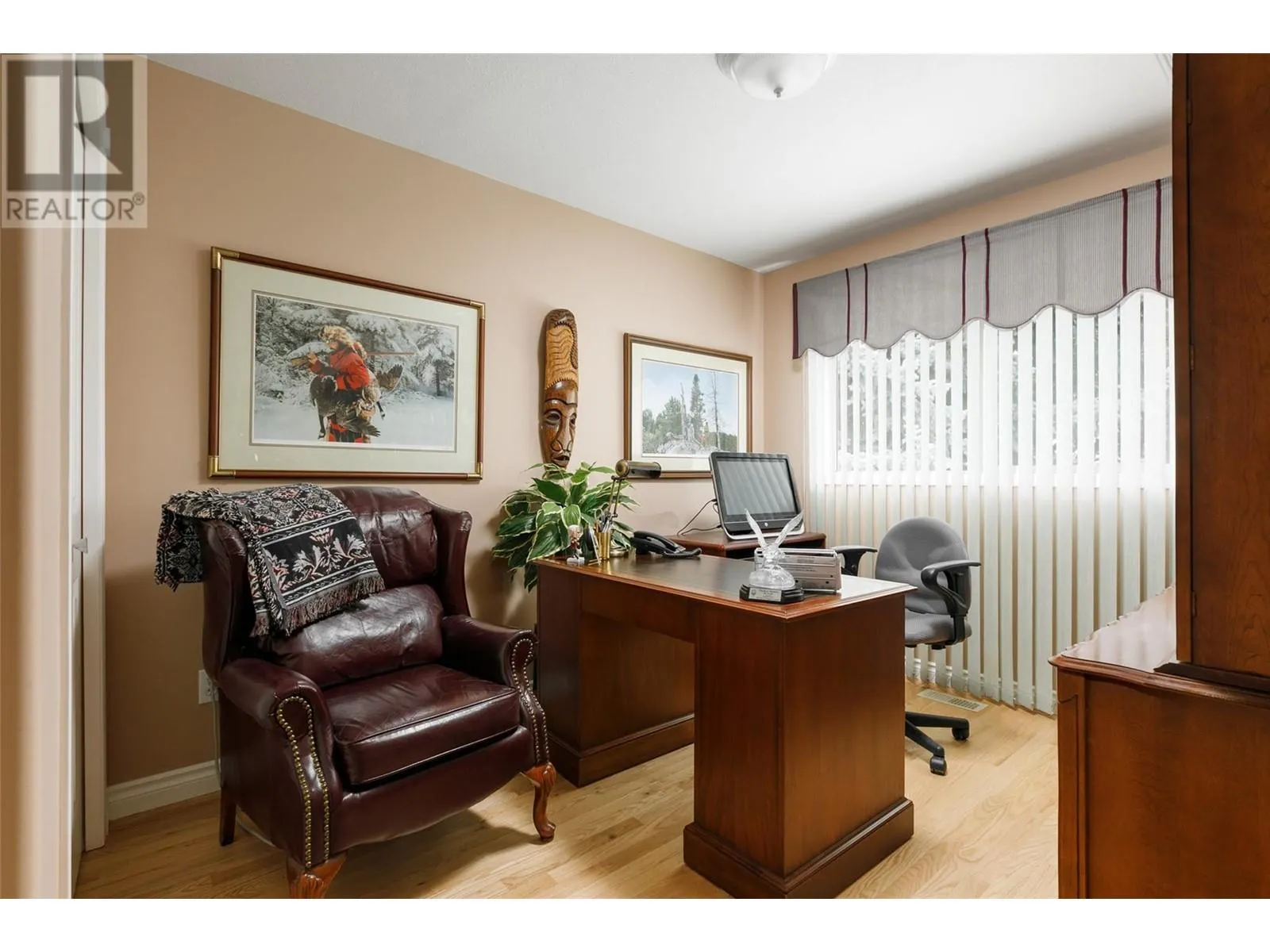 1043 Caledonia Way
