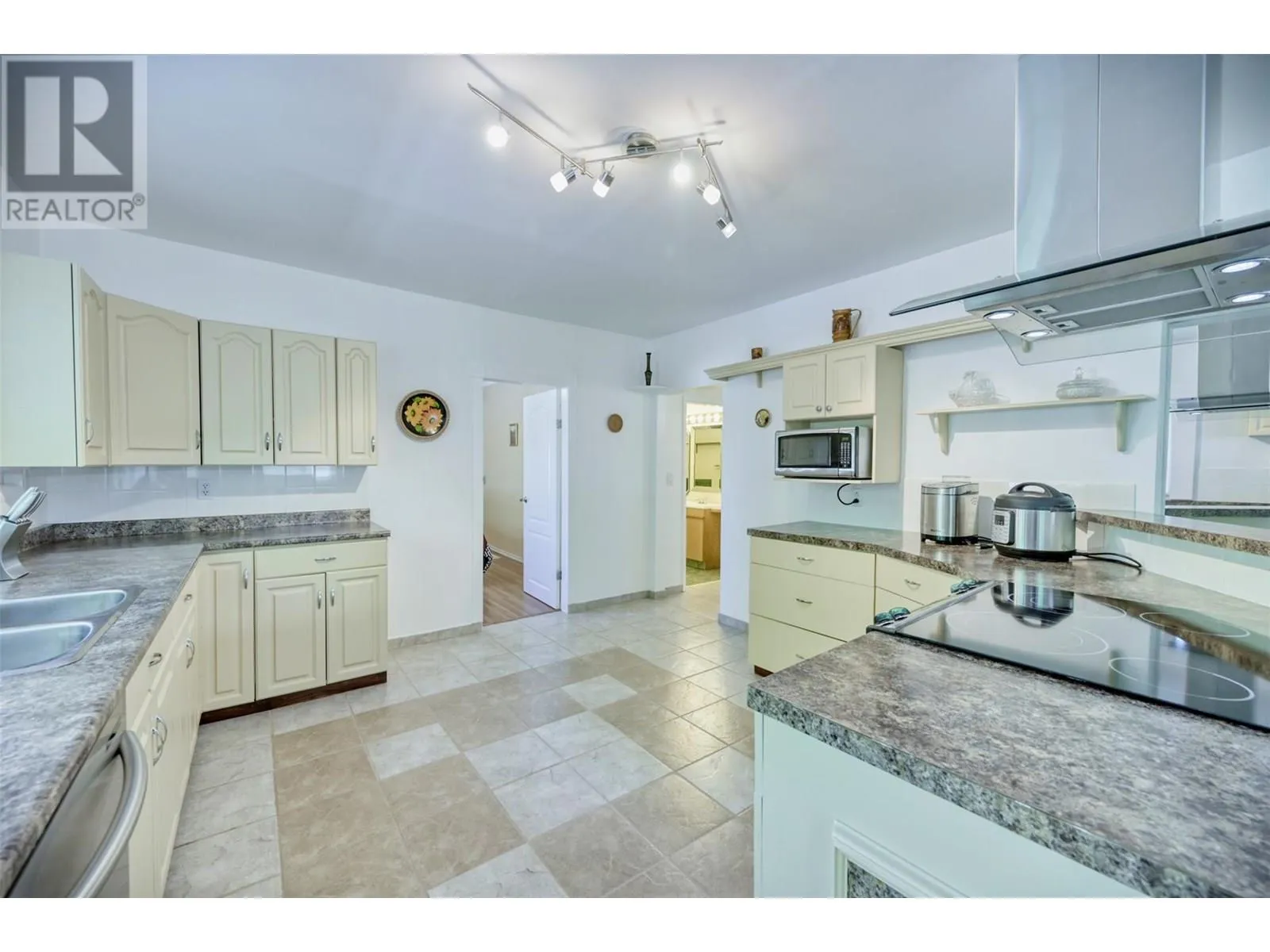 8014 89th Street