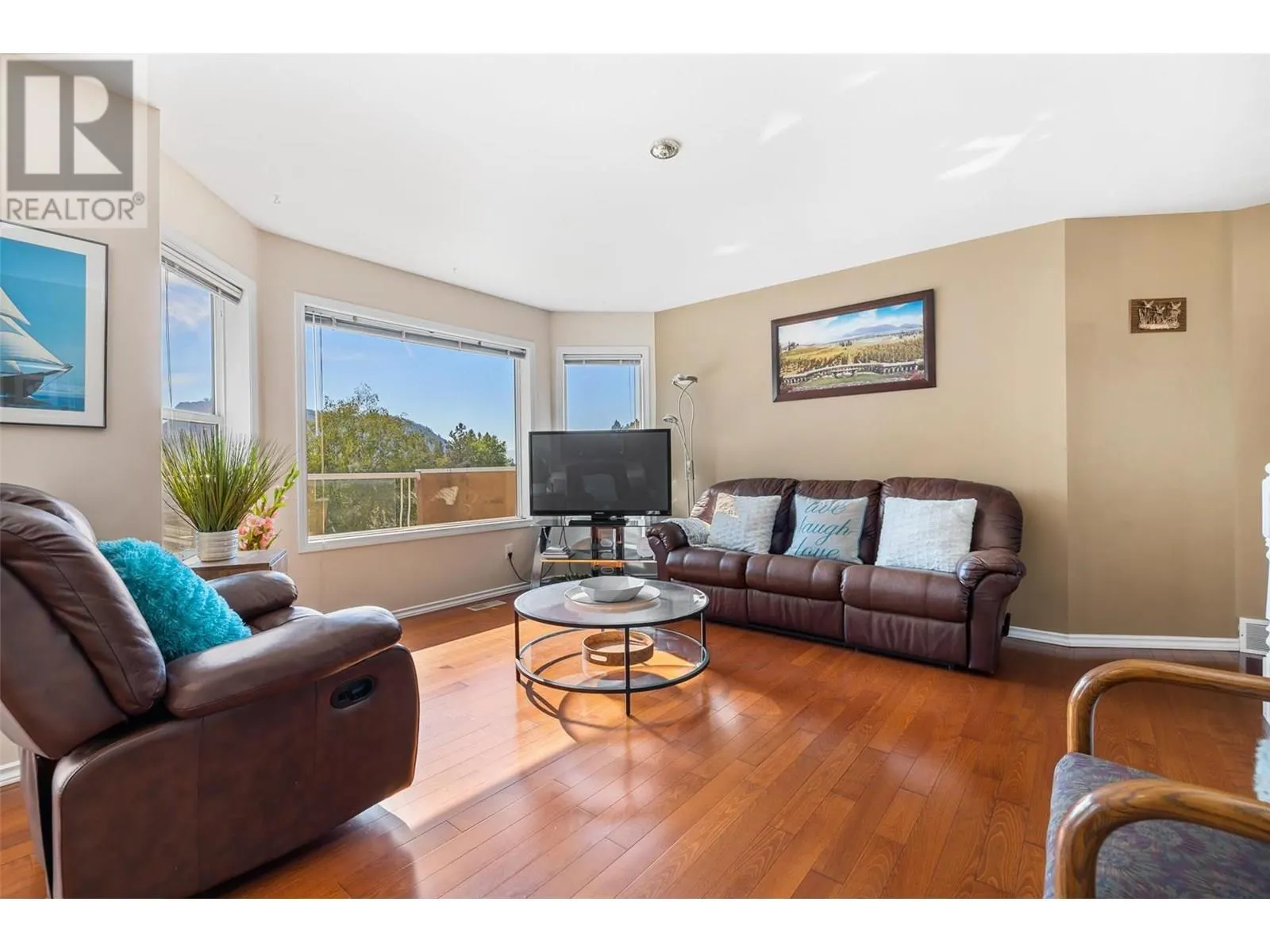 1056 Caledonia Way