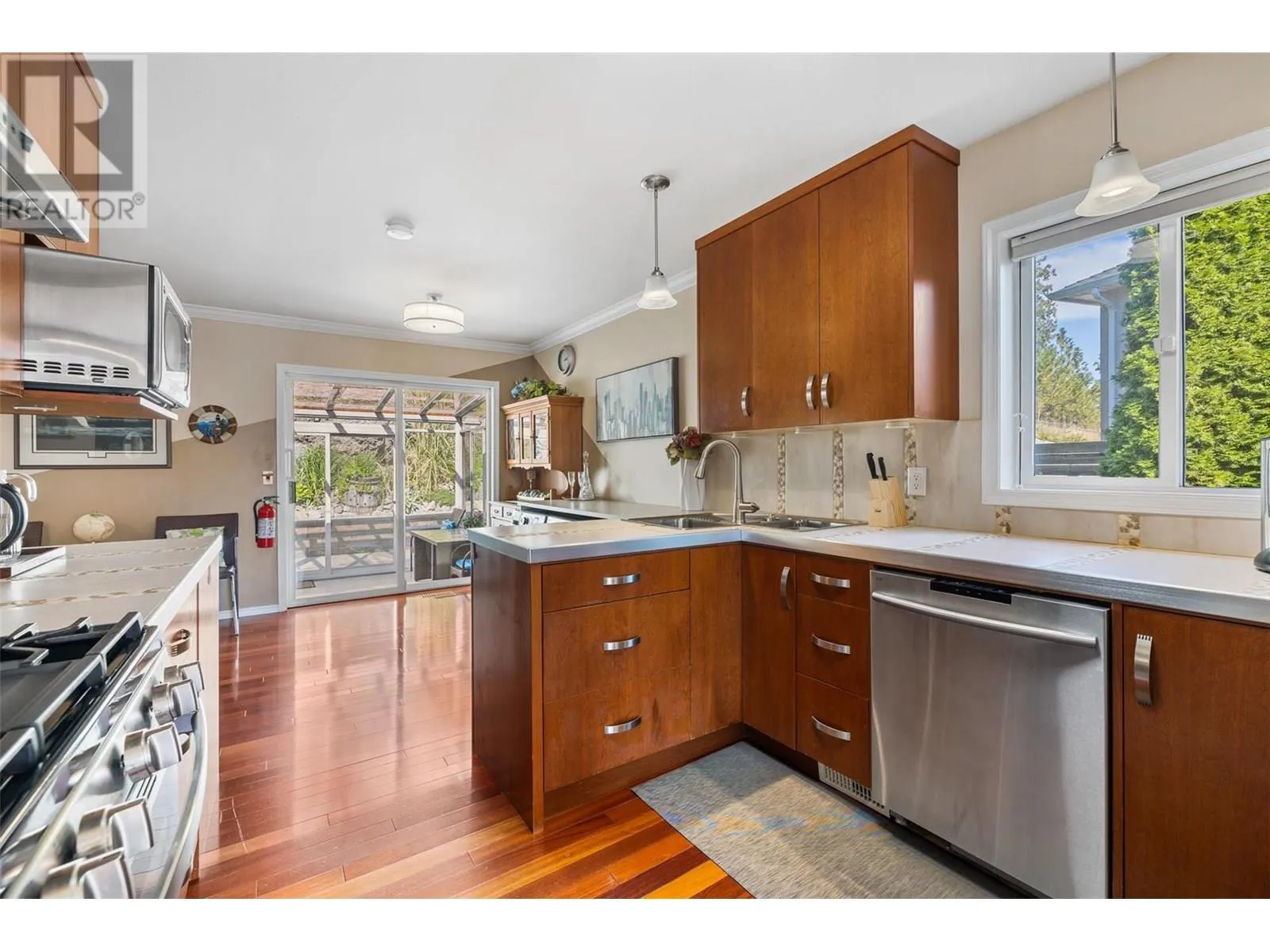 1056 Caledonia Way