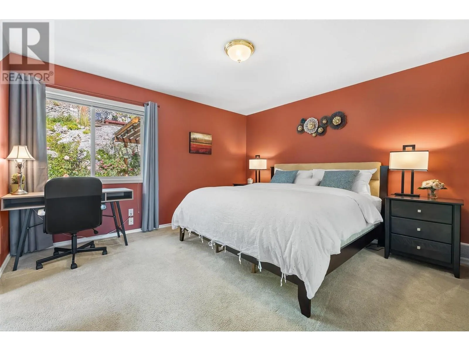1056 Caledonia Way