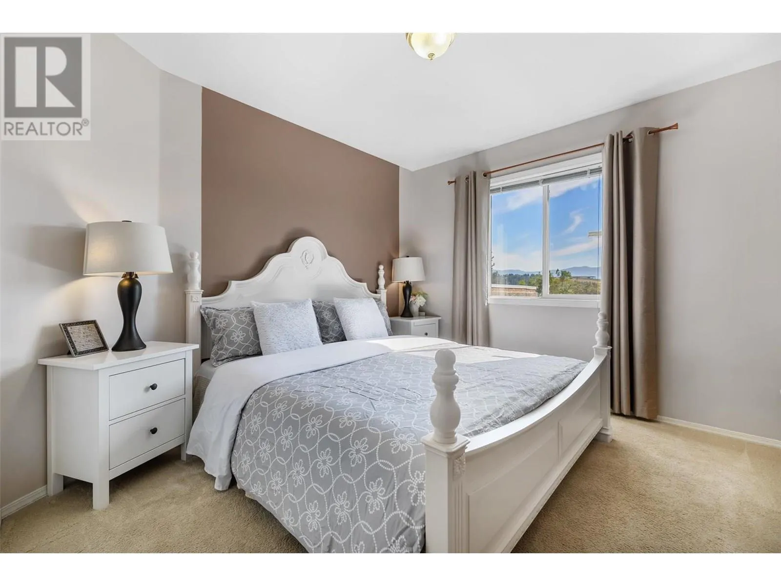 1056 Caledonia Way