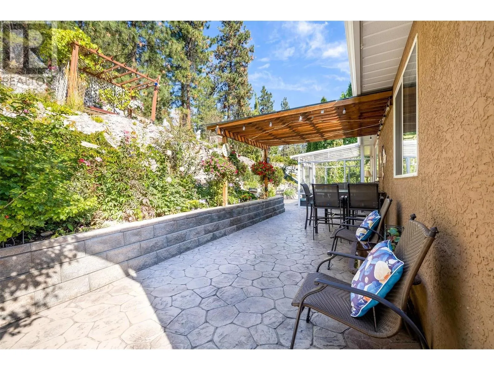 1056 Caledonia Way