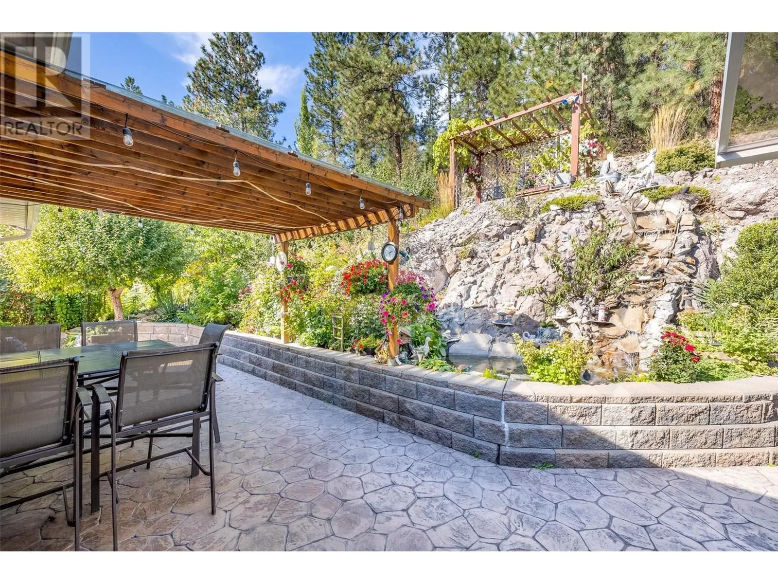 1056 Caledonia Way