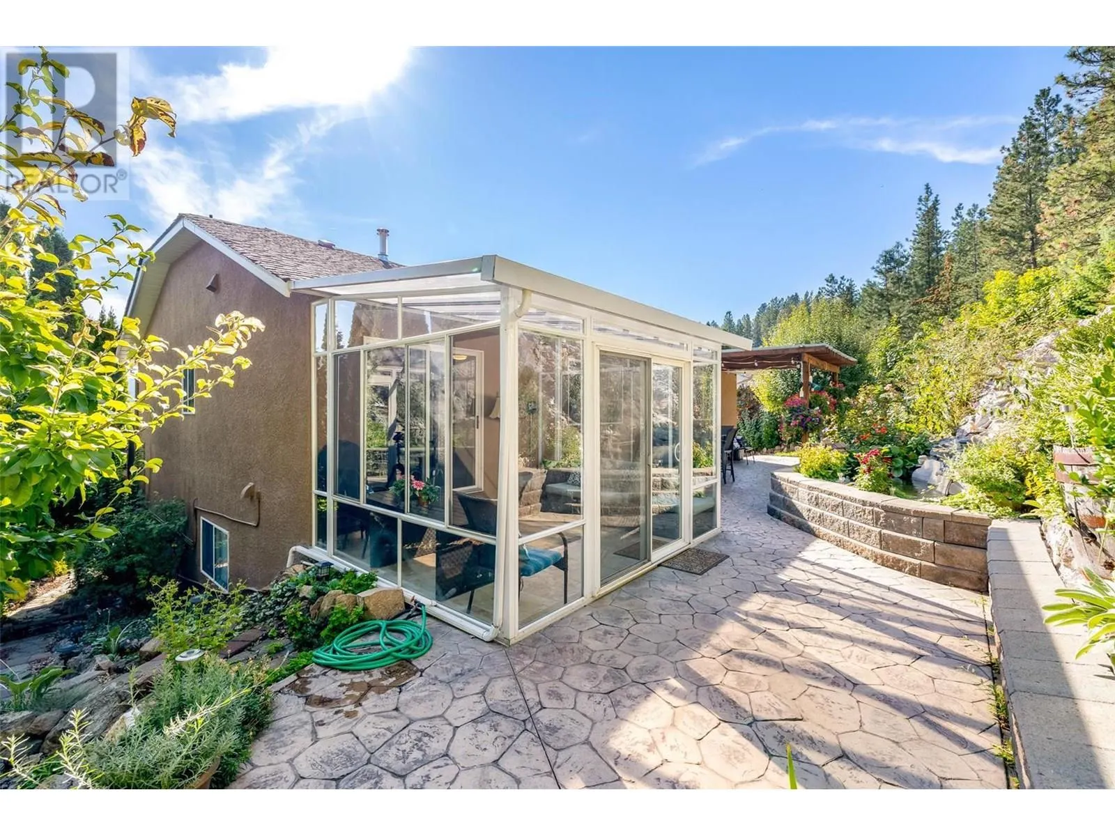 1056 Caledonia Way