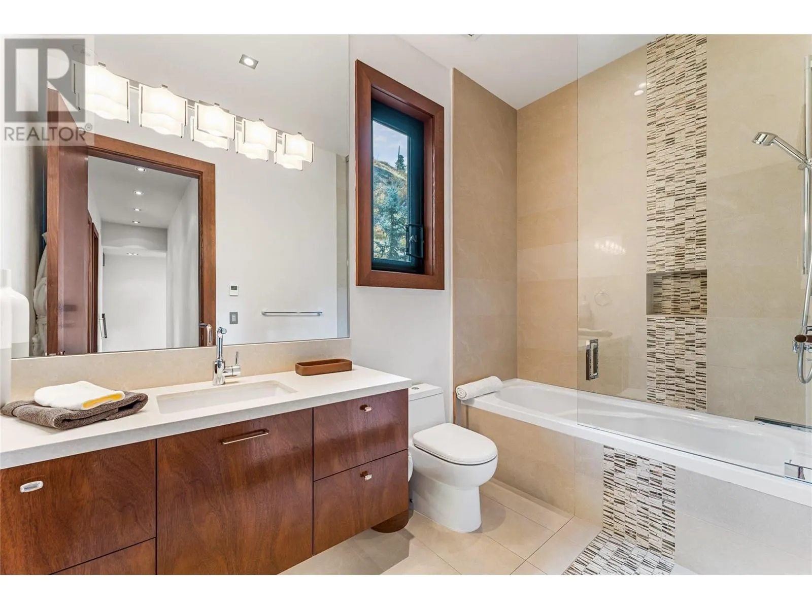 180 Sheerwater Court Unit# 23