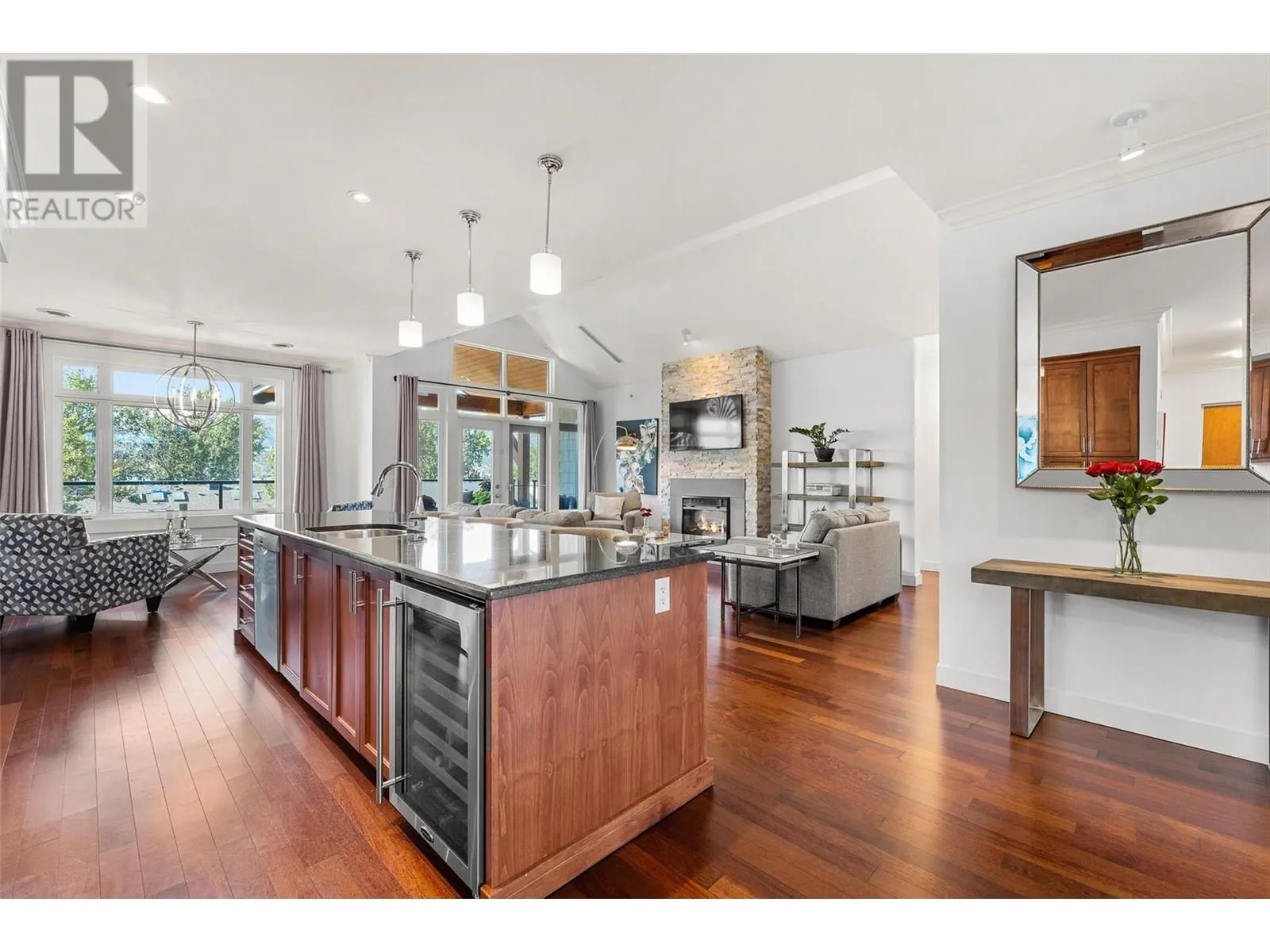 2901 Abbott Street Unit# 402