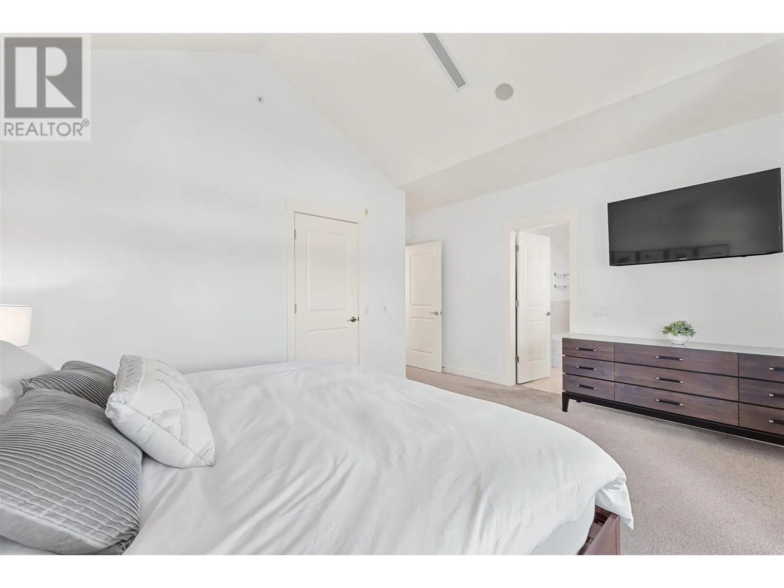 2901 Abbott Street Unit# 402