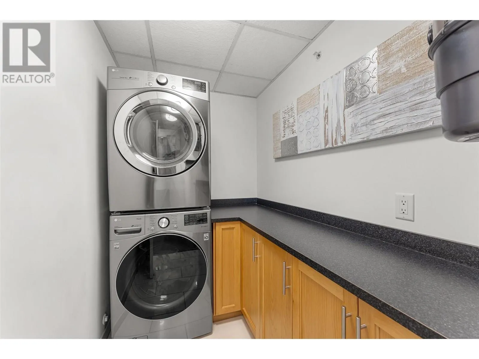 2901 Abbott Street Unit# 402
