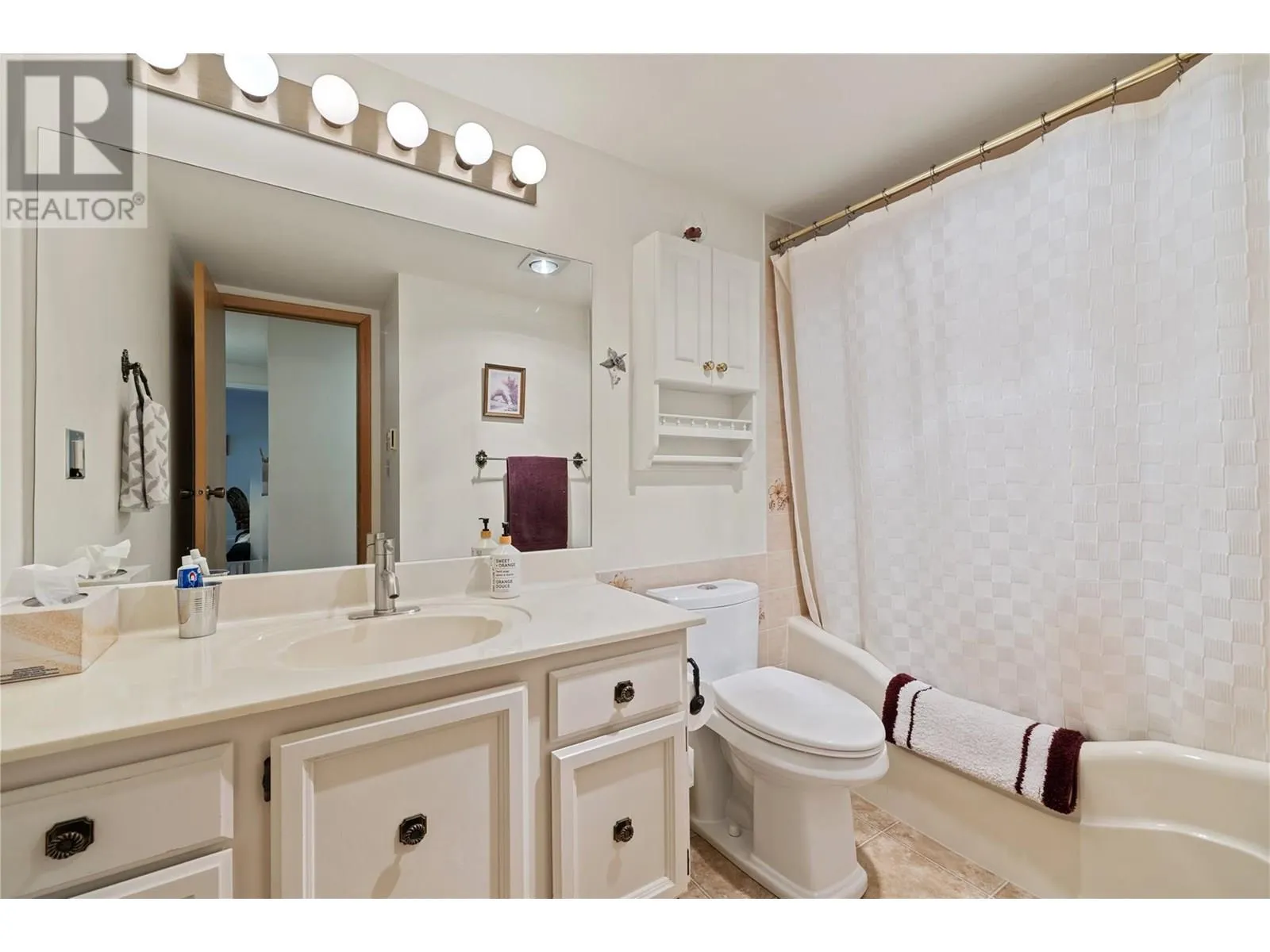 1035 Bernard Avenue Unit# 104