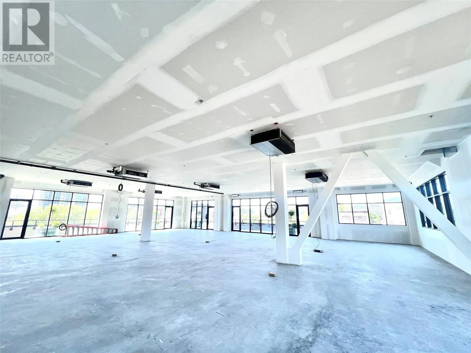 550 Osprey Avenue Unit# 3rd Floor