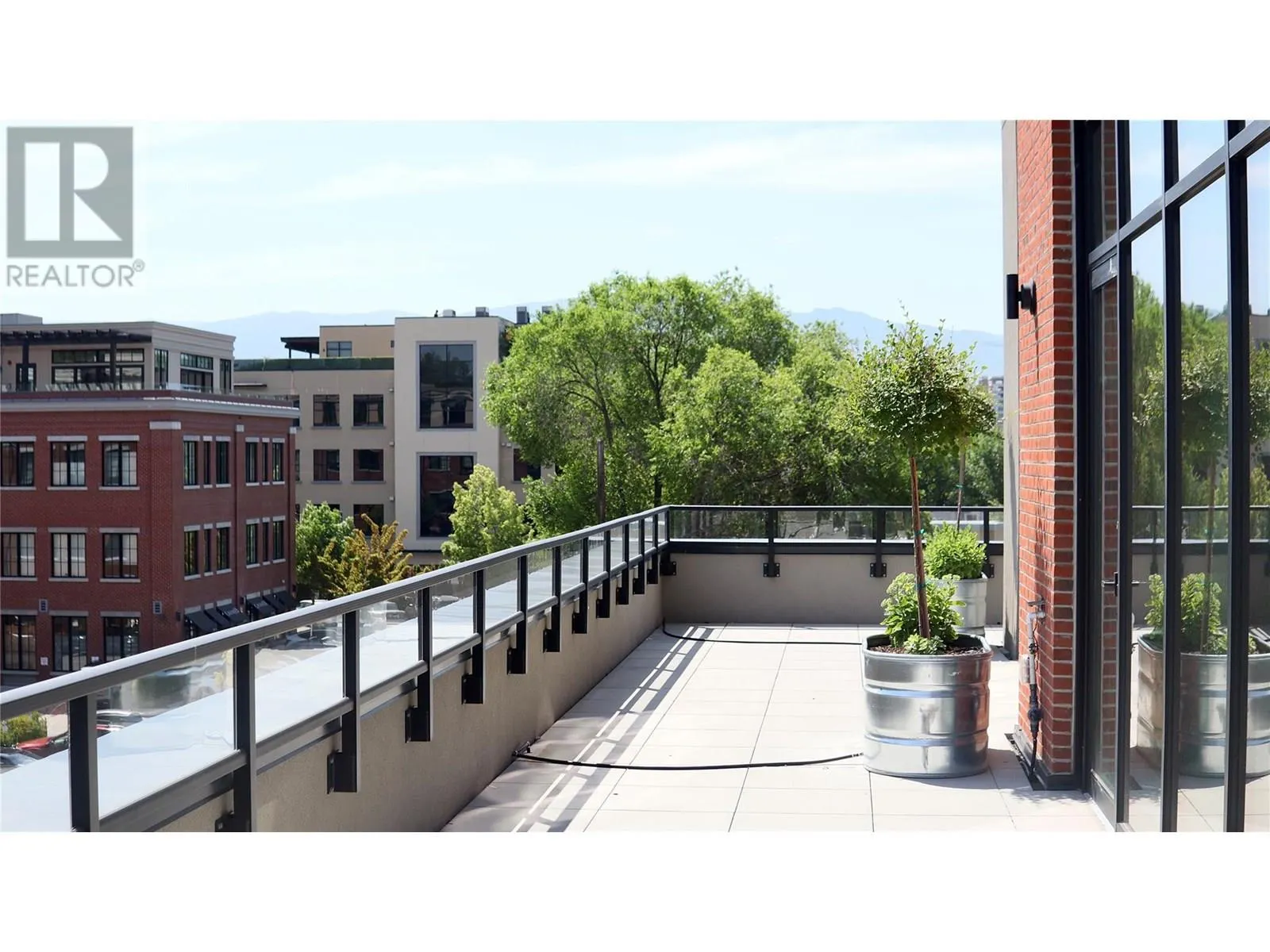550 Osprey Avenue Unit# 3rd Floor