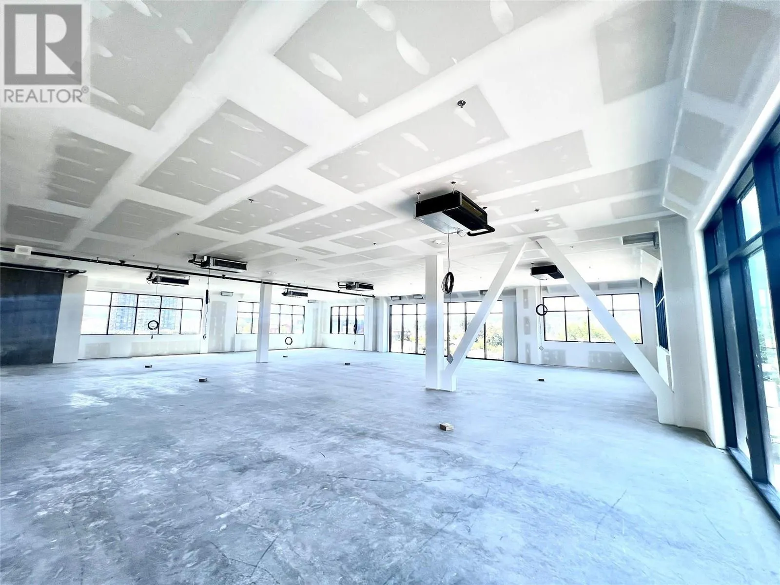 550 Osprey Avenue Unit# 4th Floor