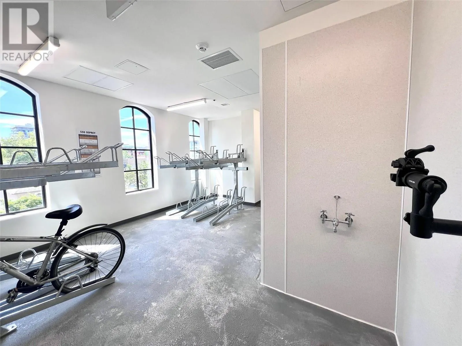 550 Osprey Avenue Unit# 4th Floor