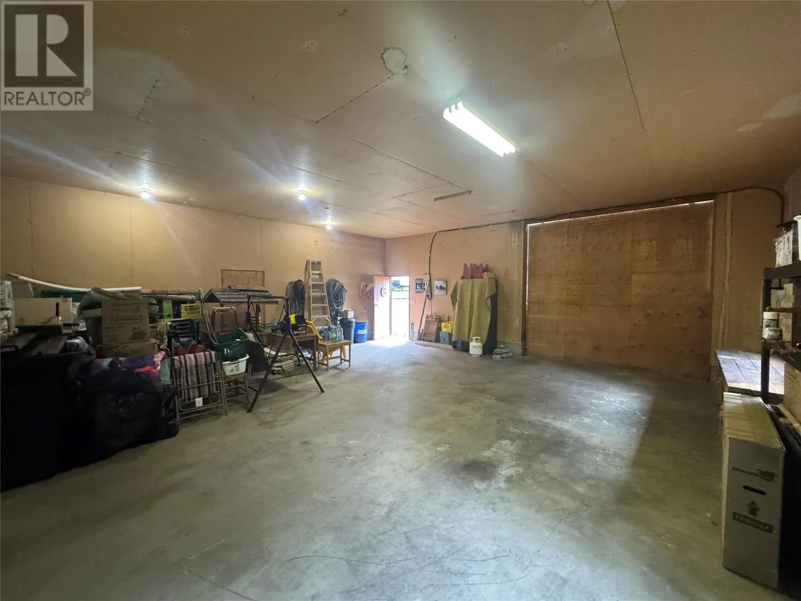 3151 Enderby Mabel Lake Road