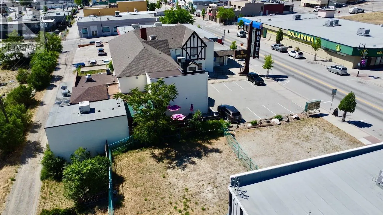 6363 & 6365 Main Street