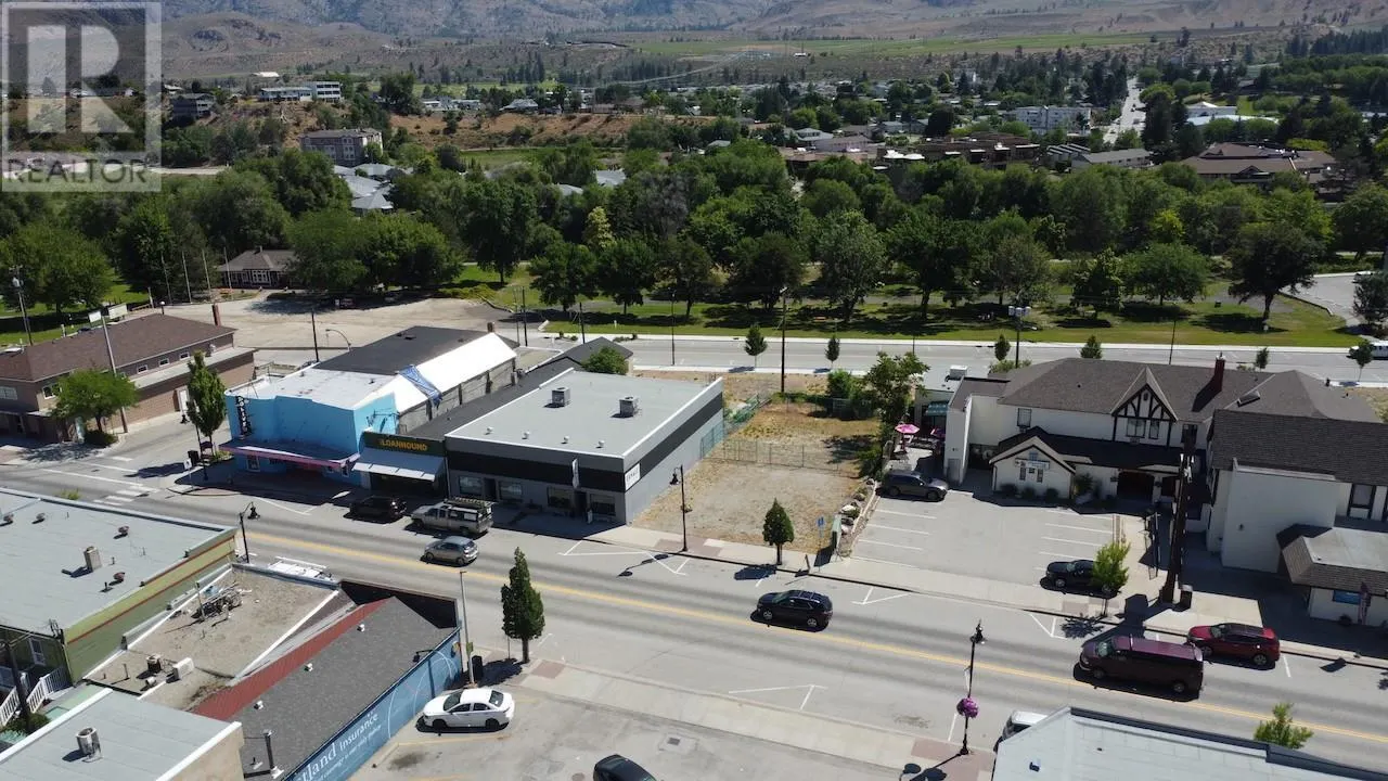 6363 & 6365 Main Street