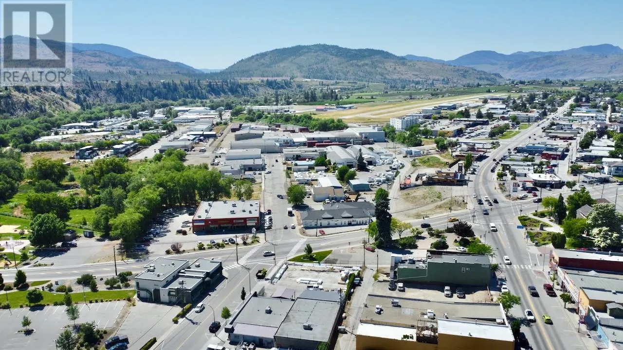 6363 & 6365 Main Street