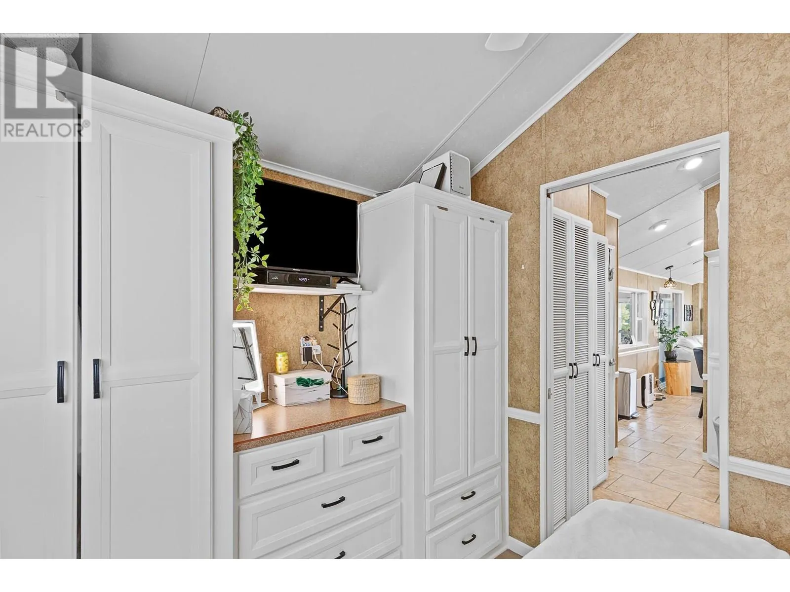 8000 Highland Road Unit# 33