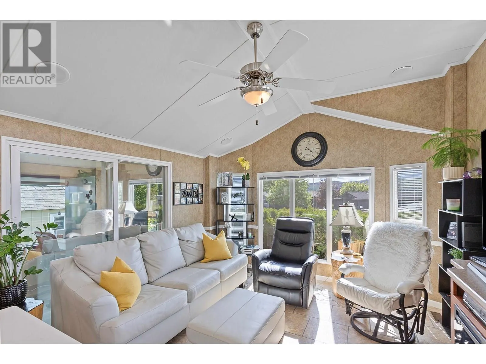 8000 Highland Road Unit# 33