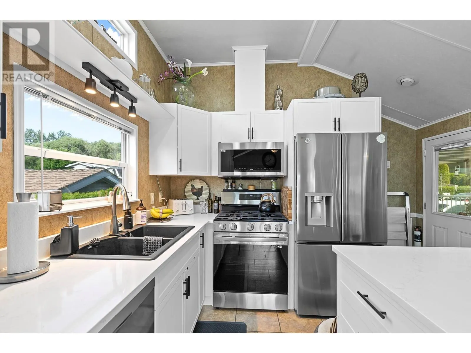 8000 Highland Road Unit# 33