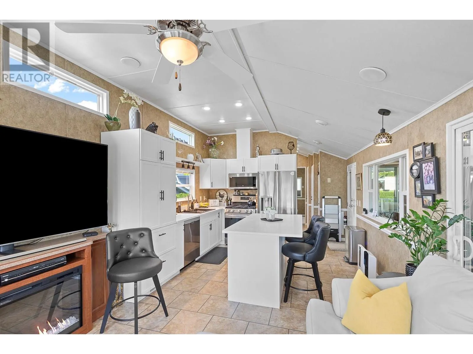 8000 Highland Road Unit# 33
