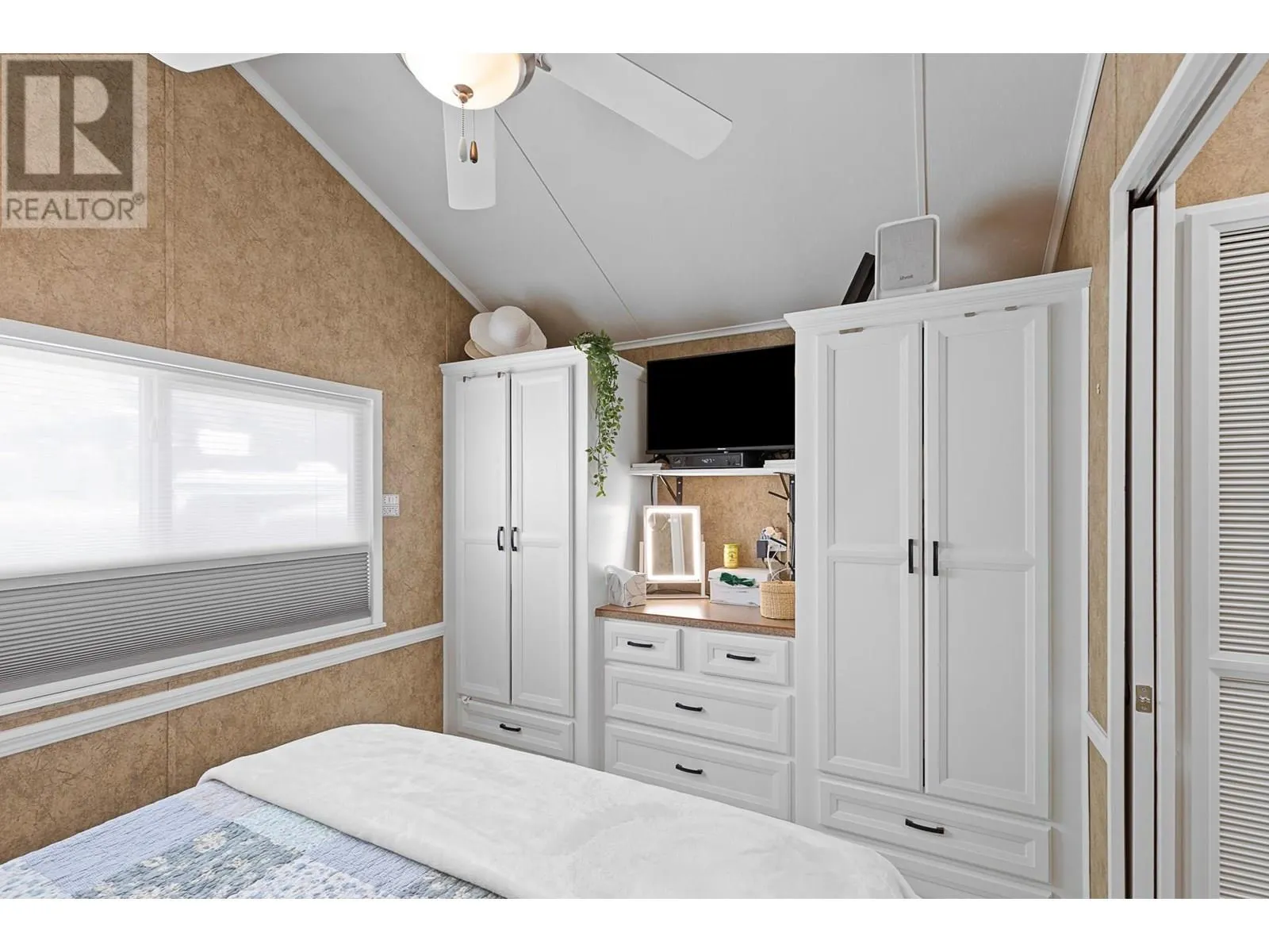 8000 Highland Road Unit# 33