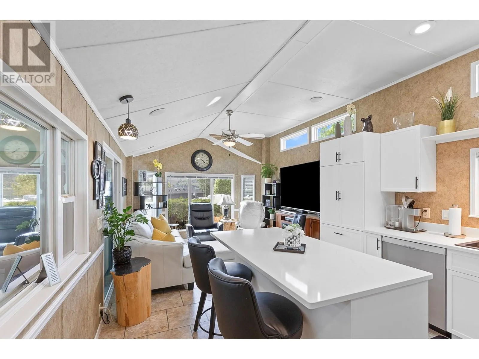 8000 Highland Road Unit# 33