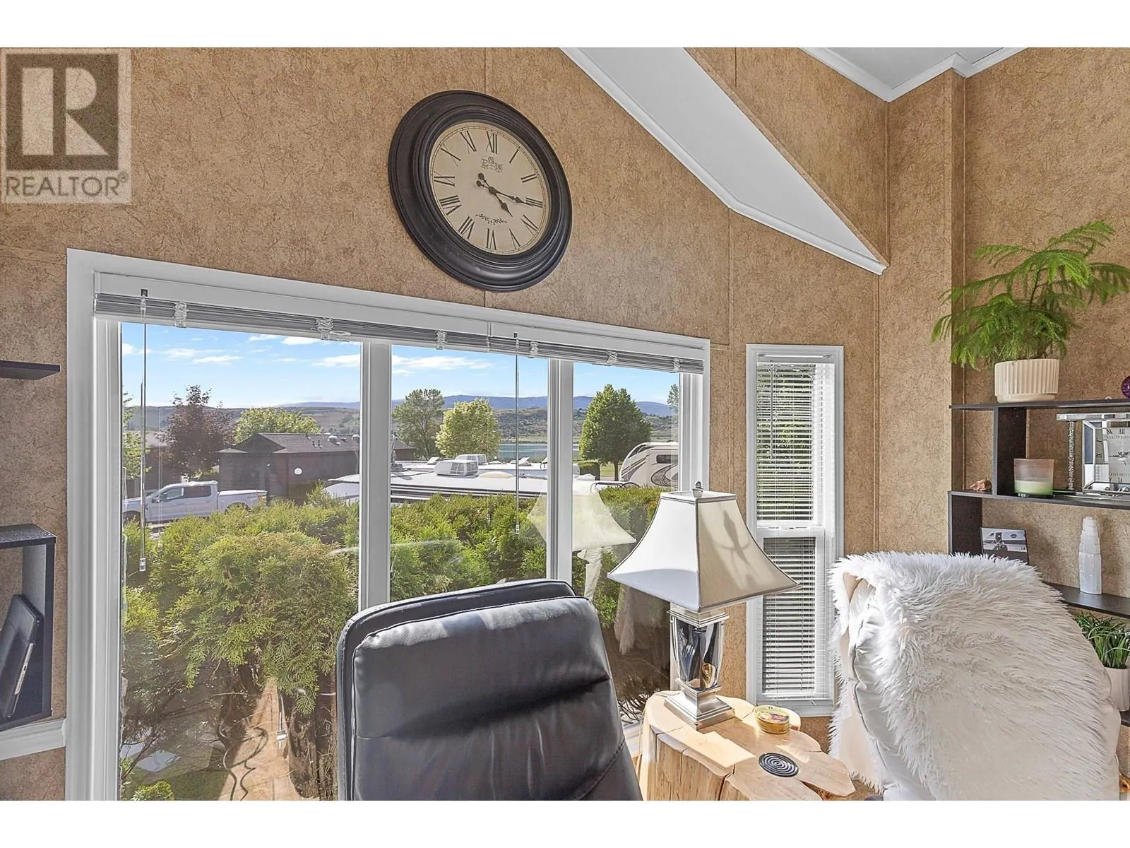 8000 Highland Road Unit# 33