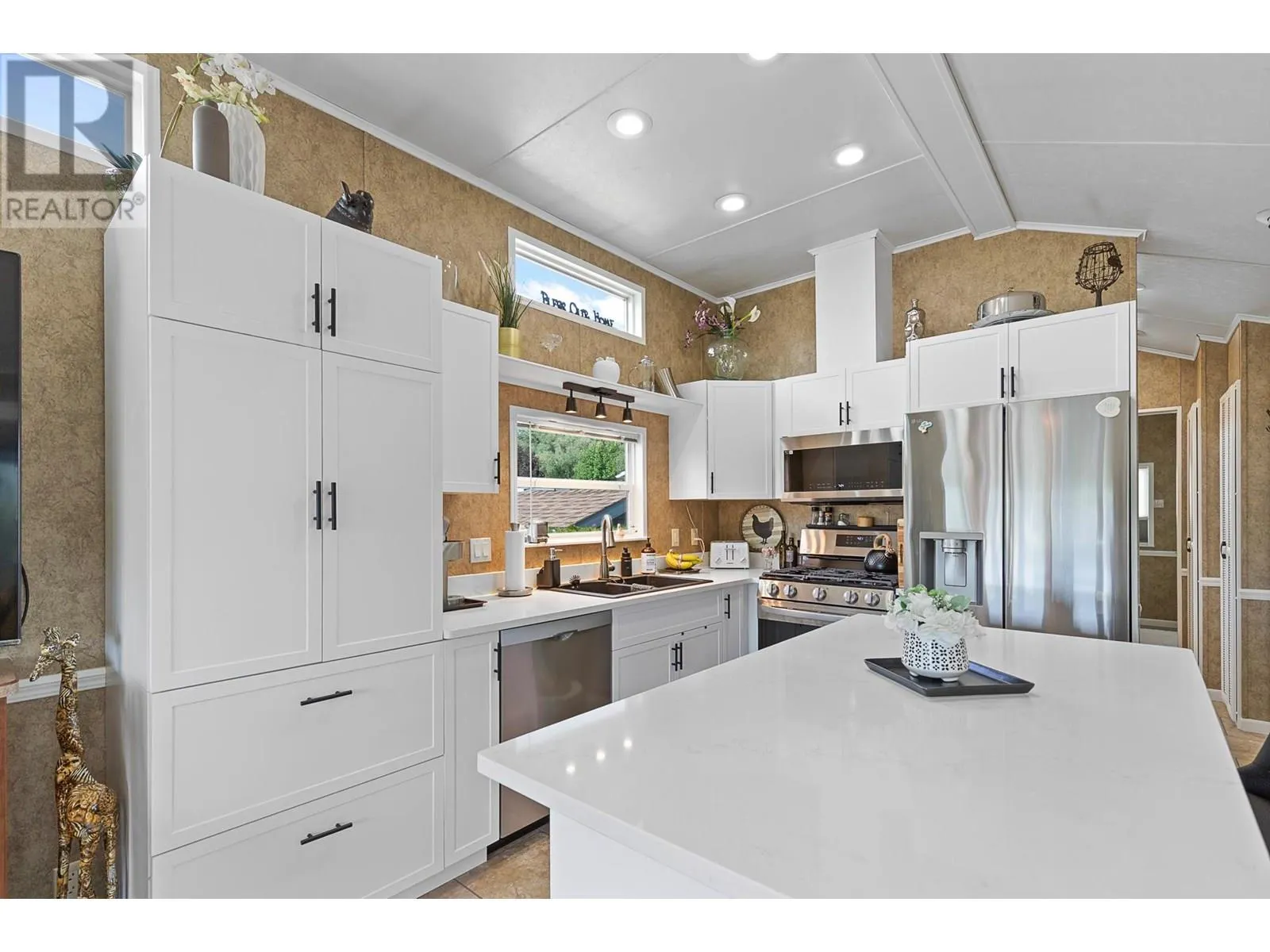 8000 Highland Road Unit# 33