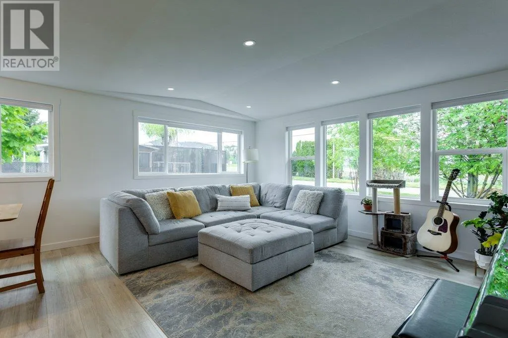 2005 Boucherie Road Unit# 43