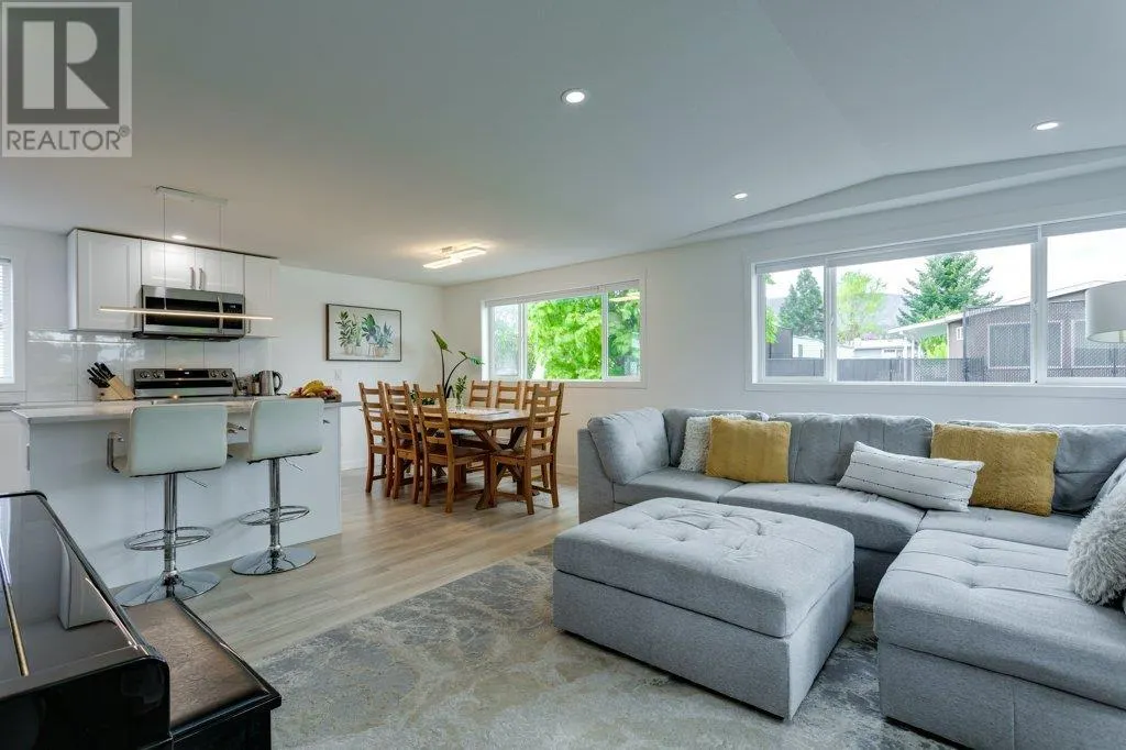 2005 Boucherie Road Unit# 43