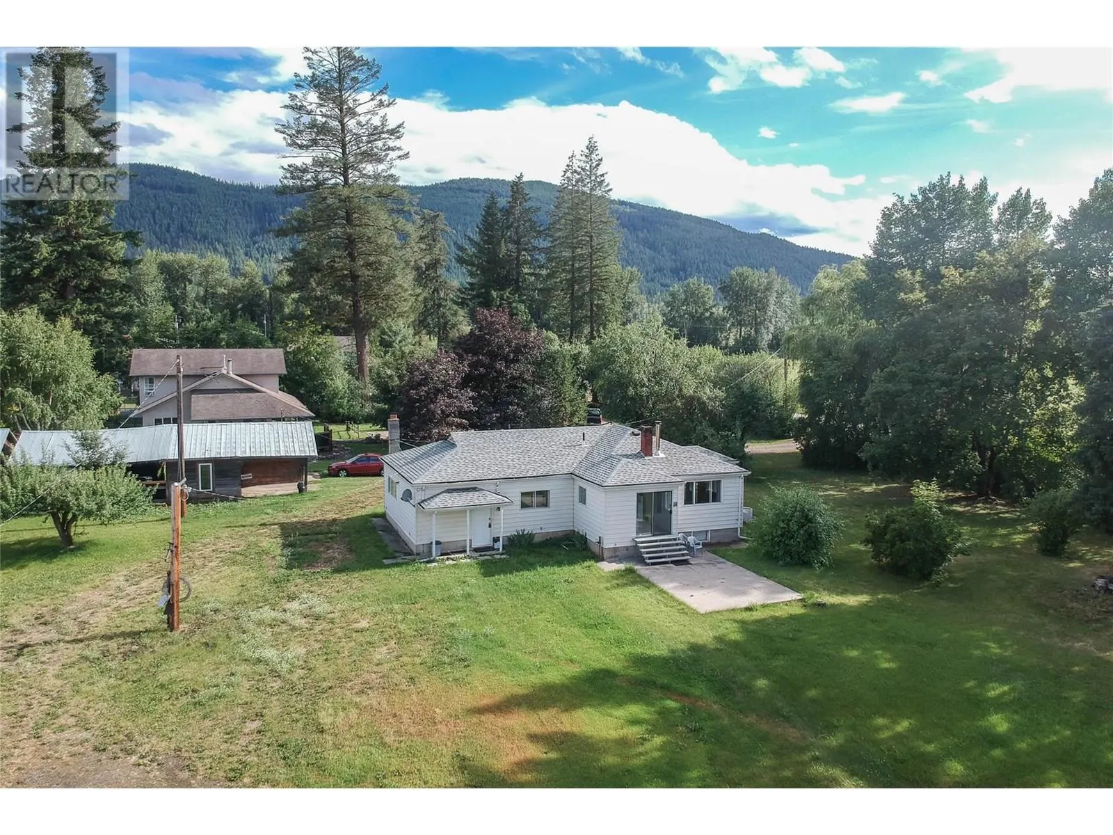 177 Creighton Valley Road