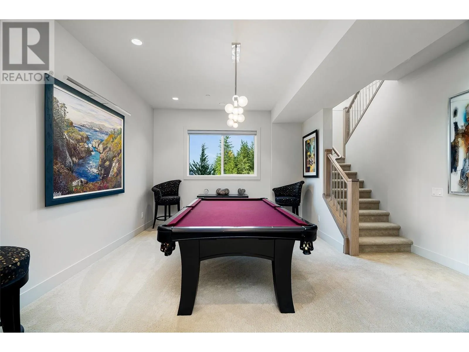 285 Diamond Way