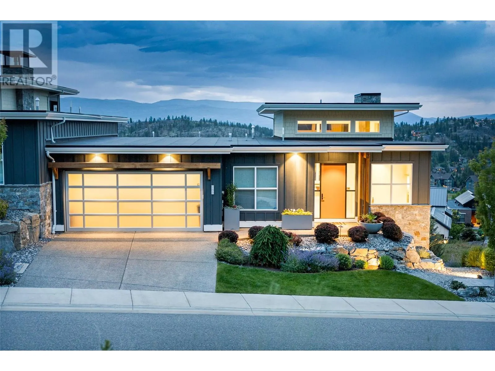 285 Diamond Way
