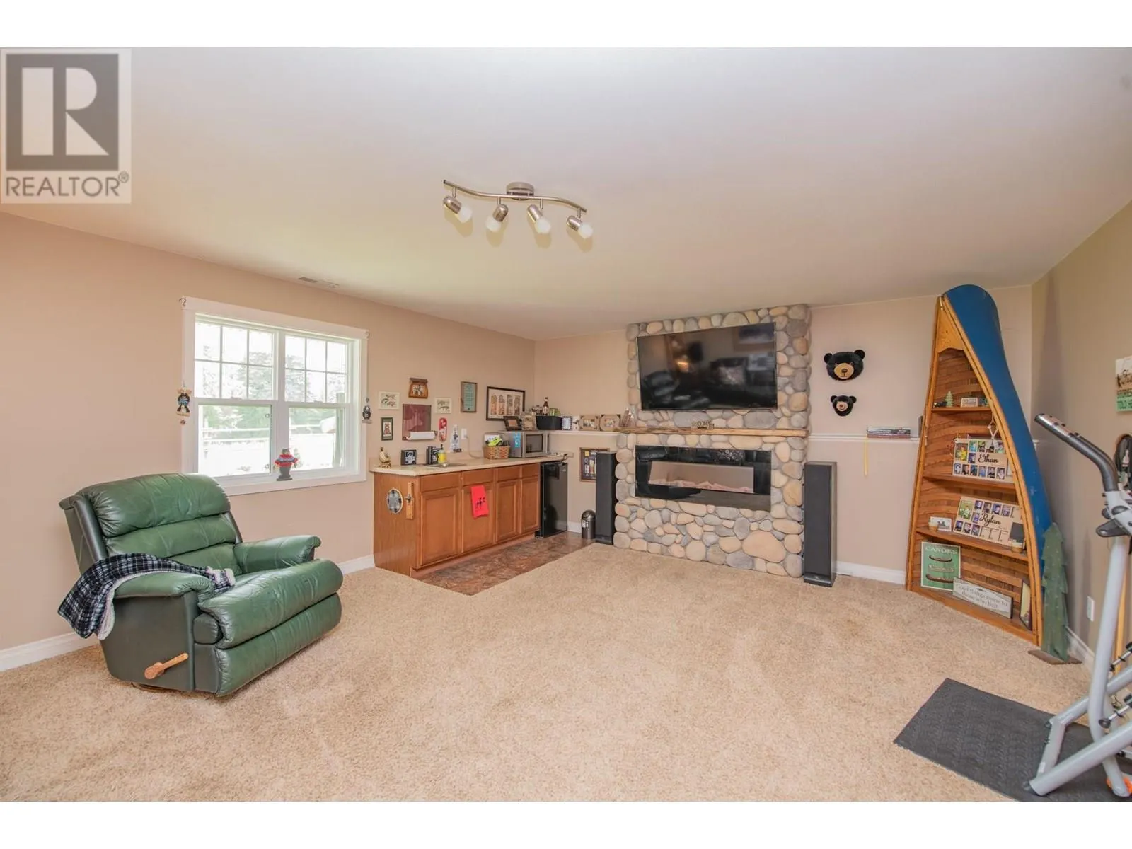 186 Louie View Drive