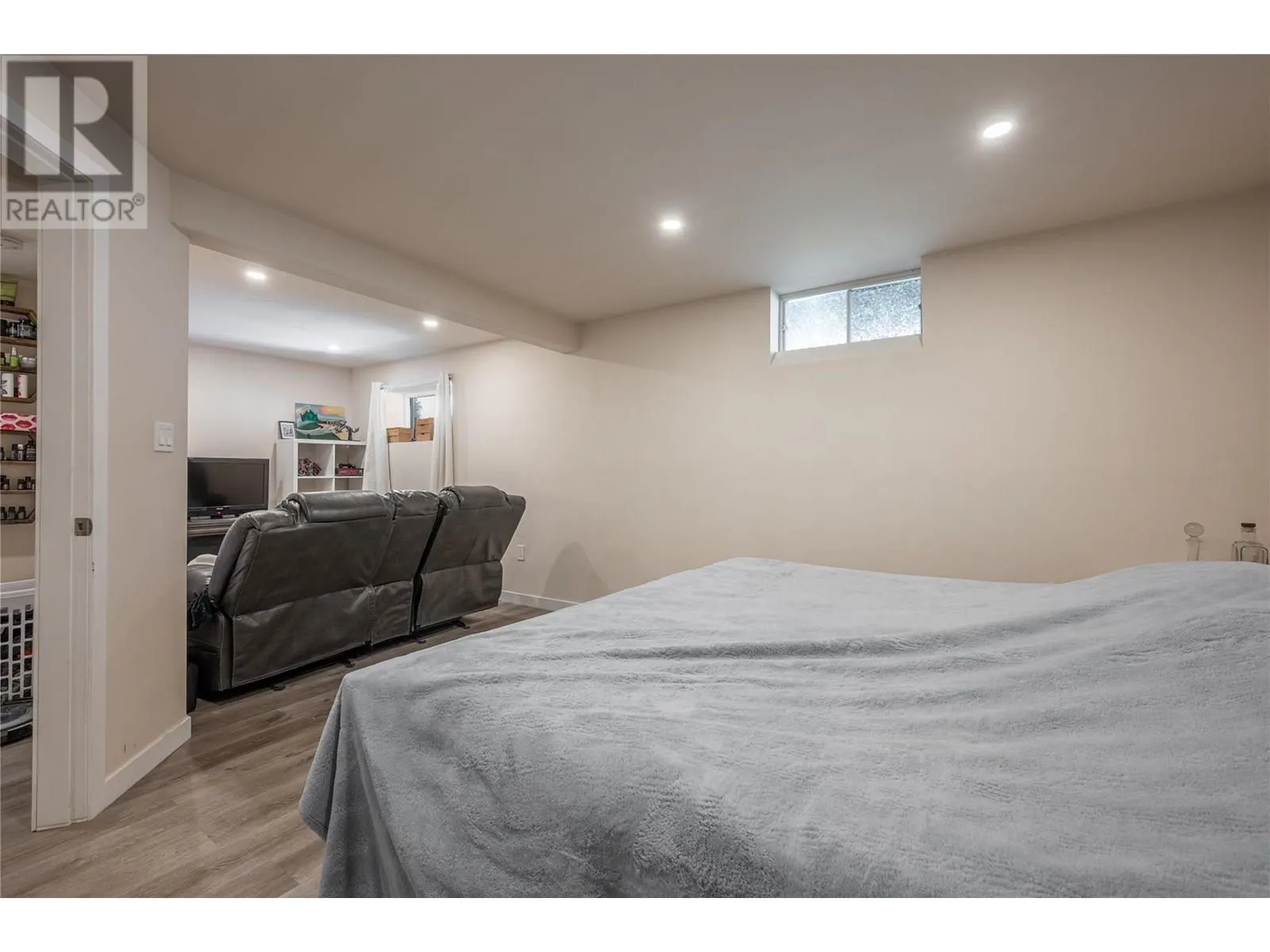 292 JUNIPER Drive