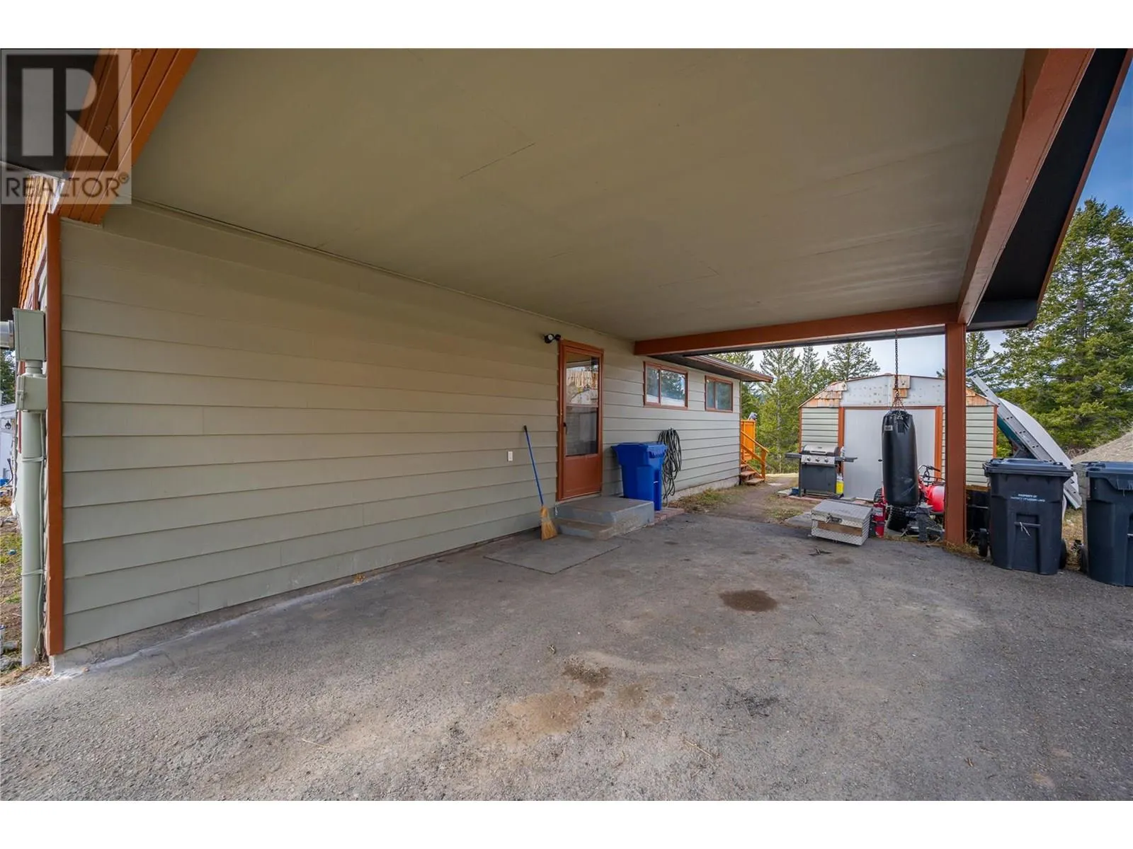 292 JUNIPER Drive