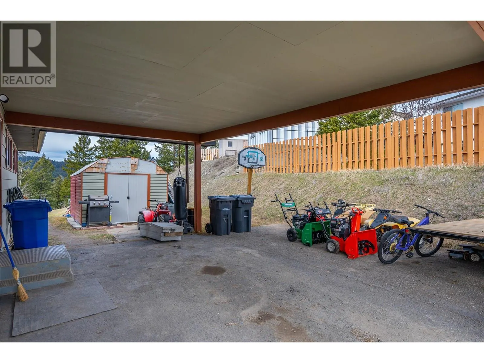 292 JUNIPER Drive
