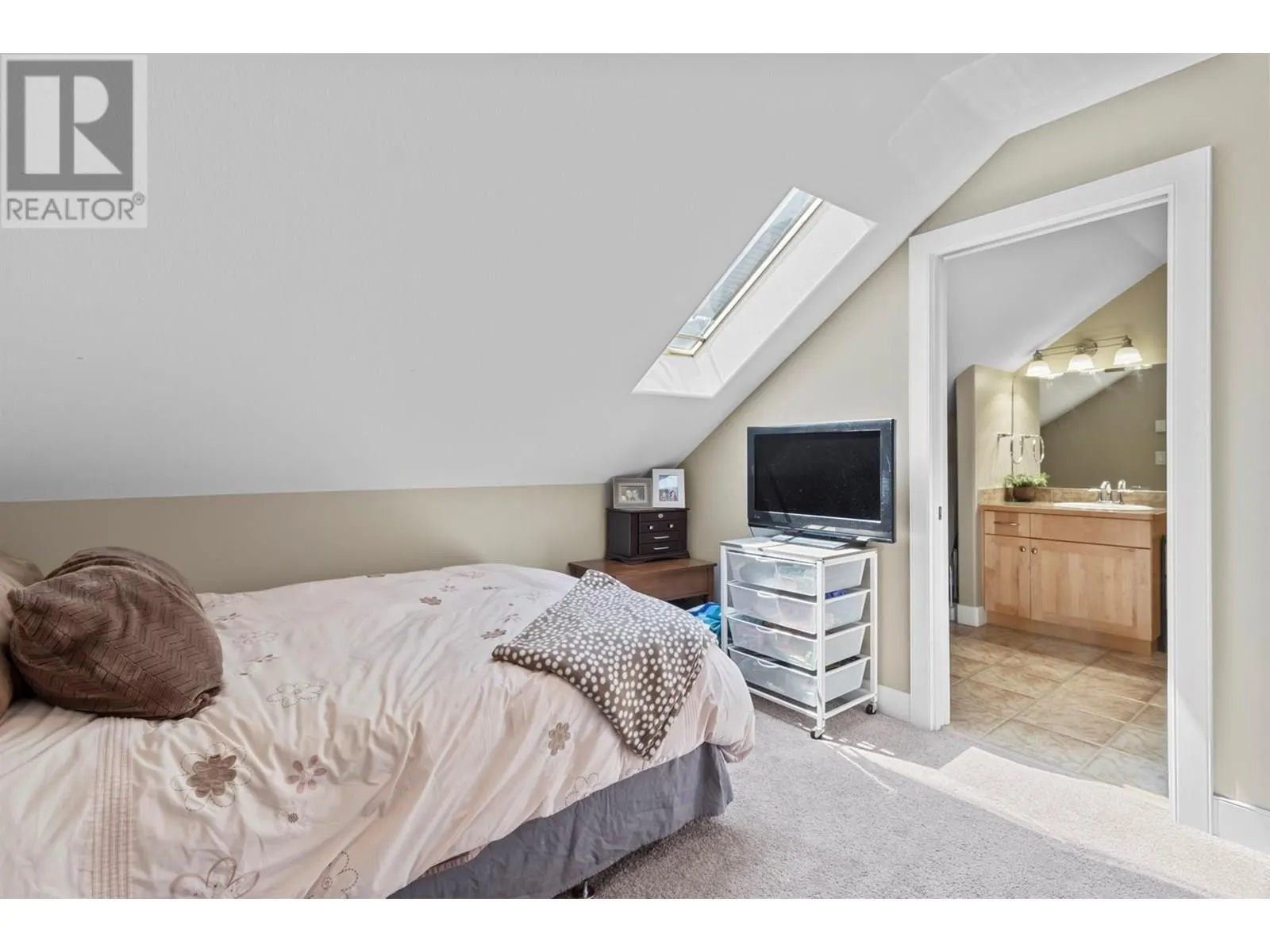 2802 Henstridge Road Unit# 9