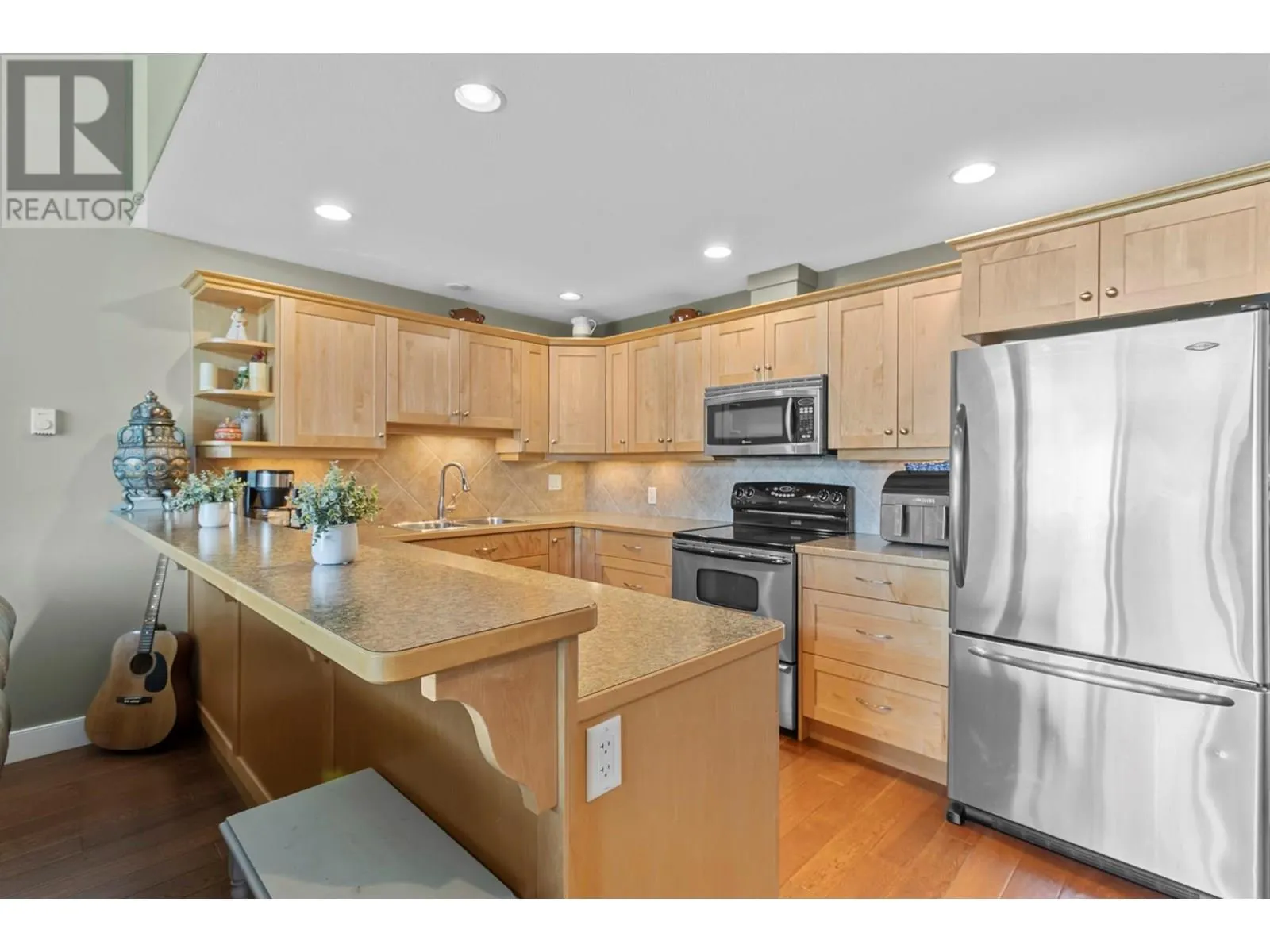 2802 Henstridge Road Unit# 9