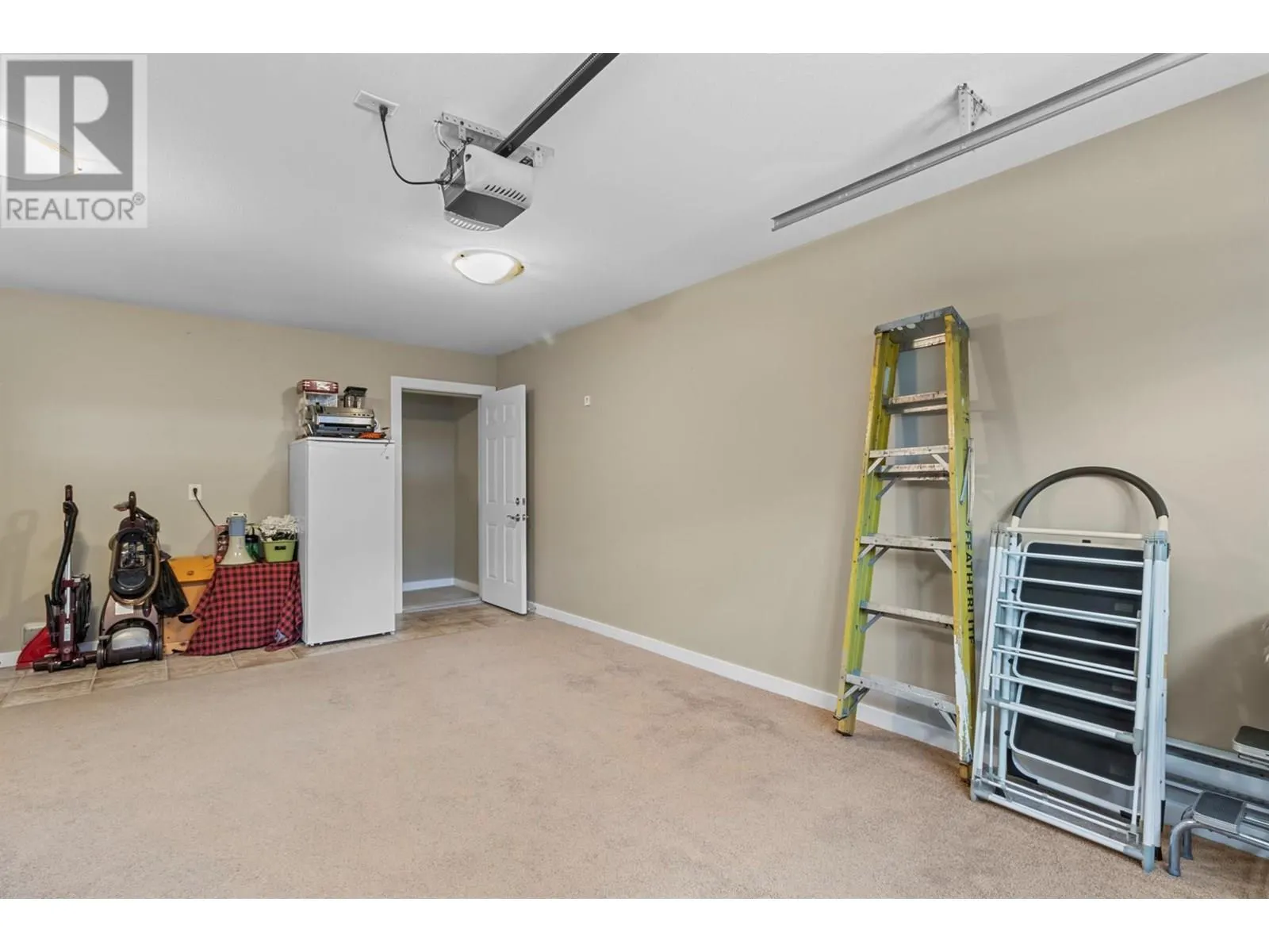 2802 Henstridge Road Unit# 9