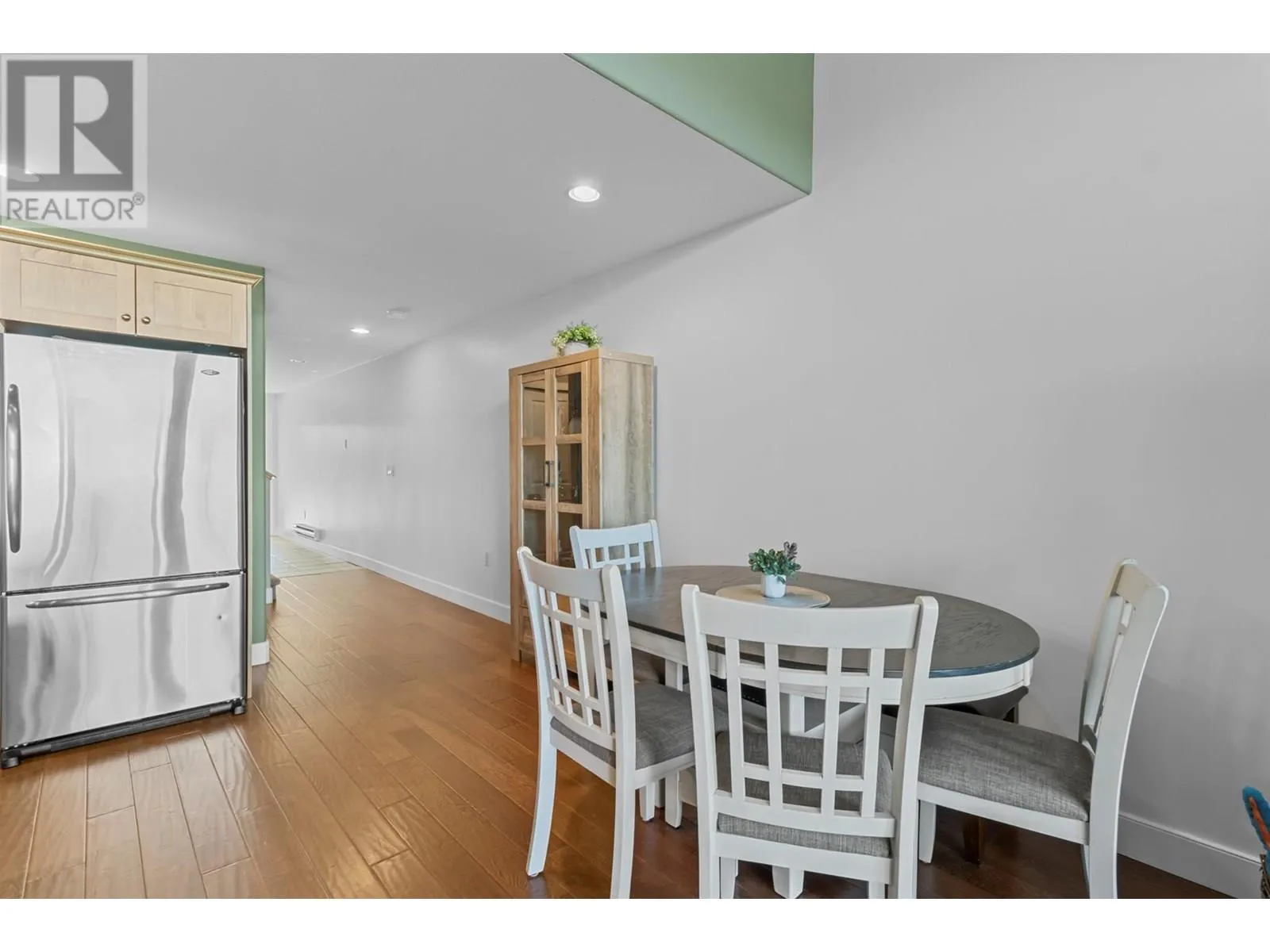 2802 Henstridge Road Unit# 9