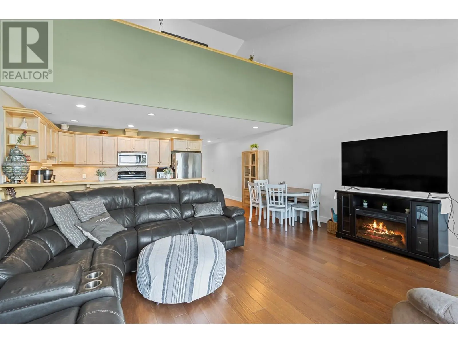 2802 Henstridge Road Unit# 9