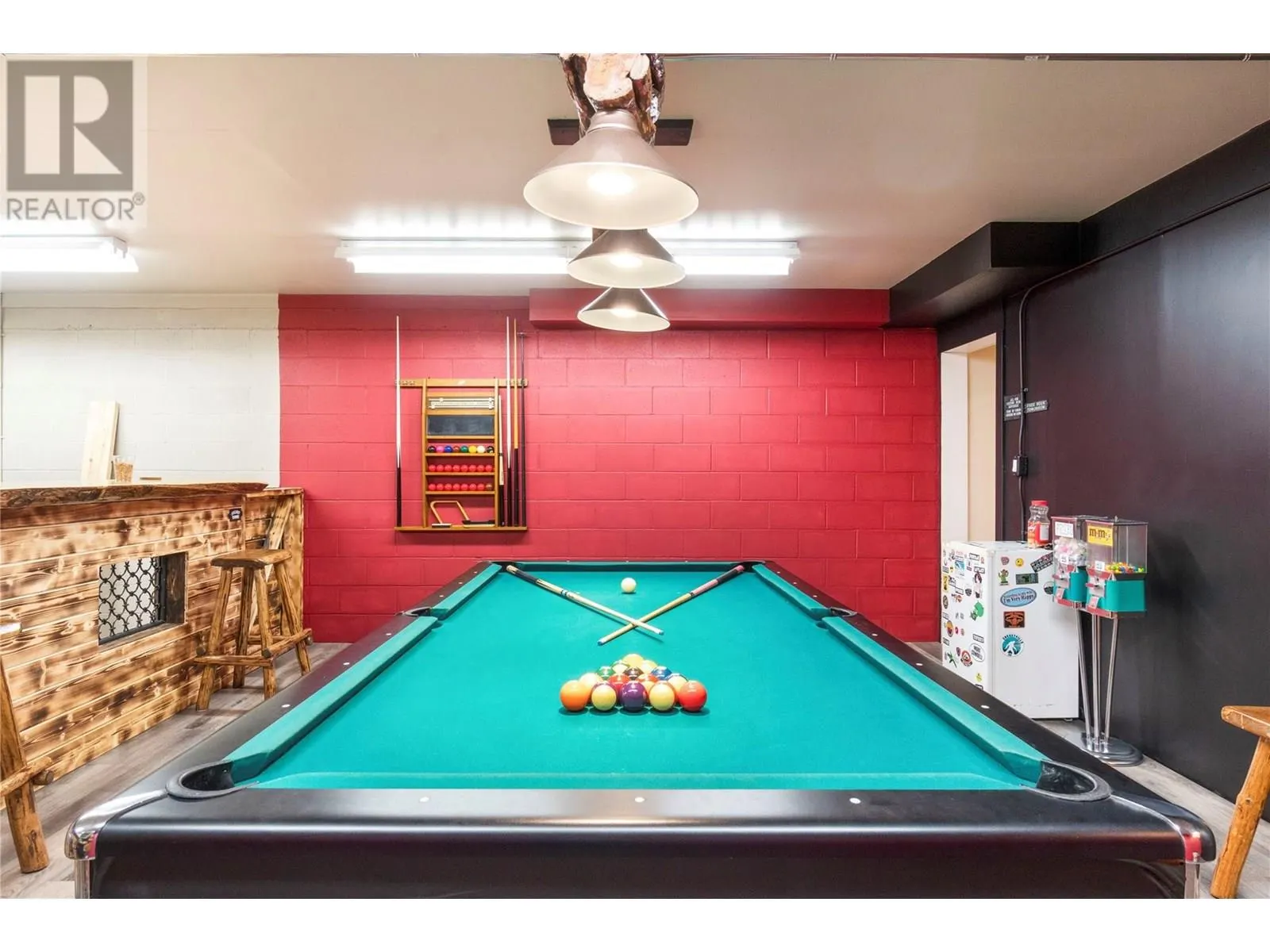 2802 Henstridge Road Unit# 9