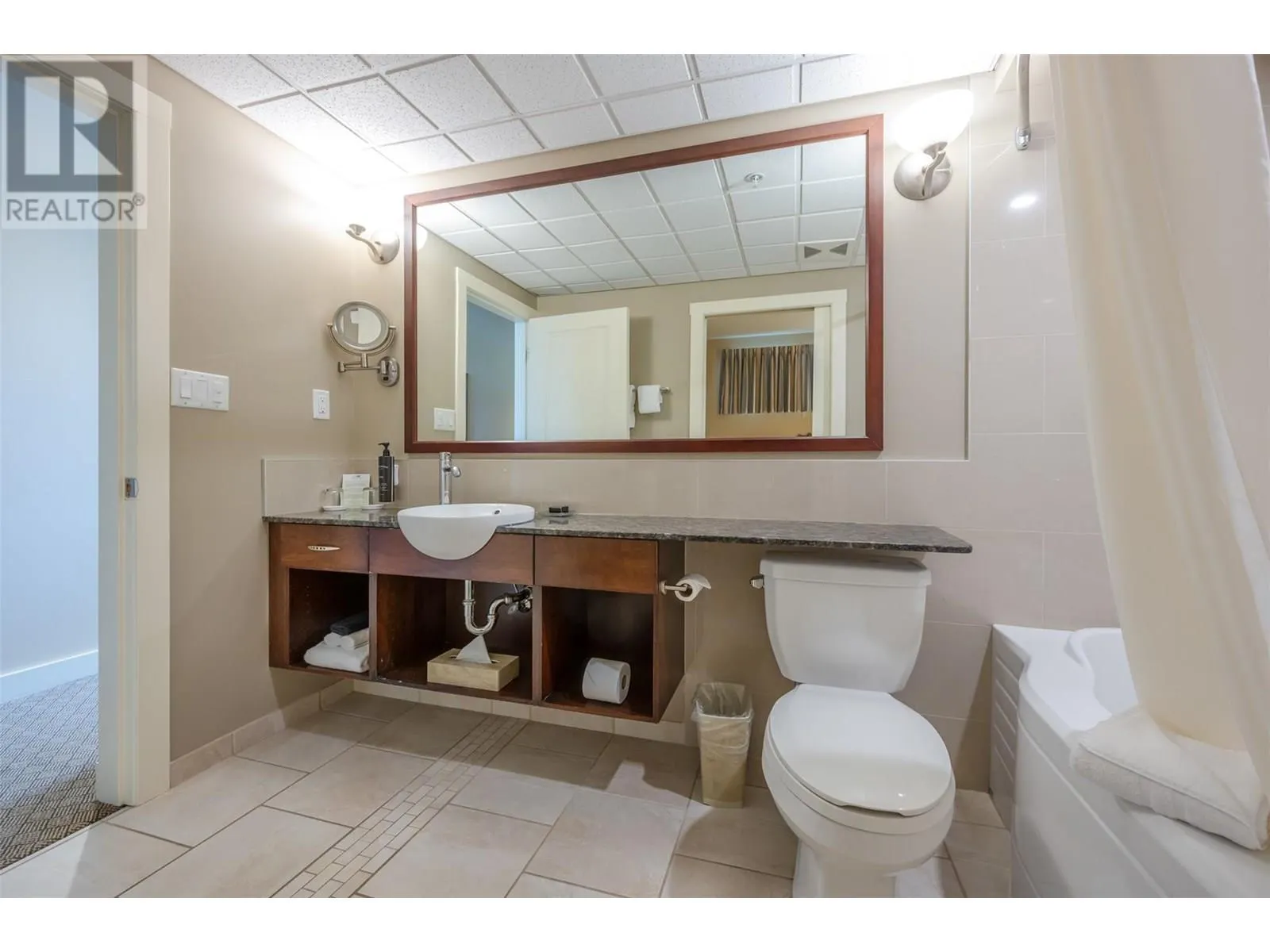 13011 Lakeshore Drive Unit# 238