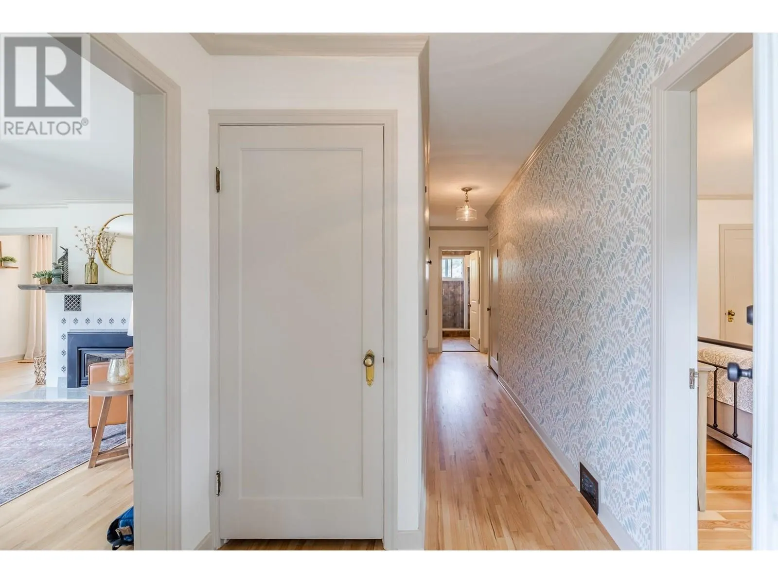 12411 Victoria Road S