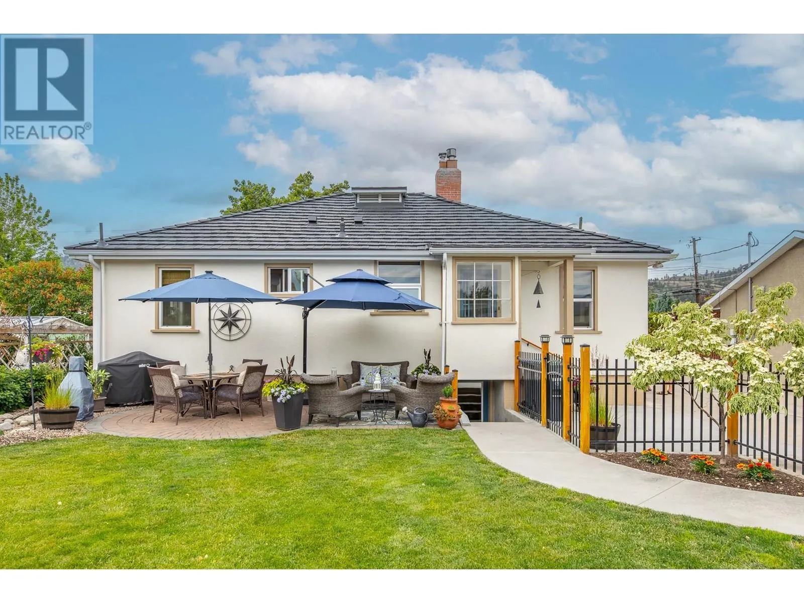 12411 Victoria Road S