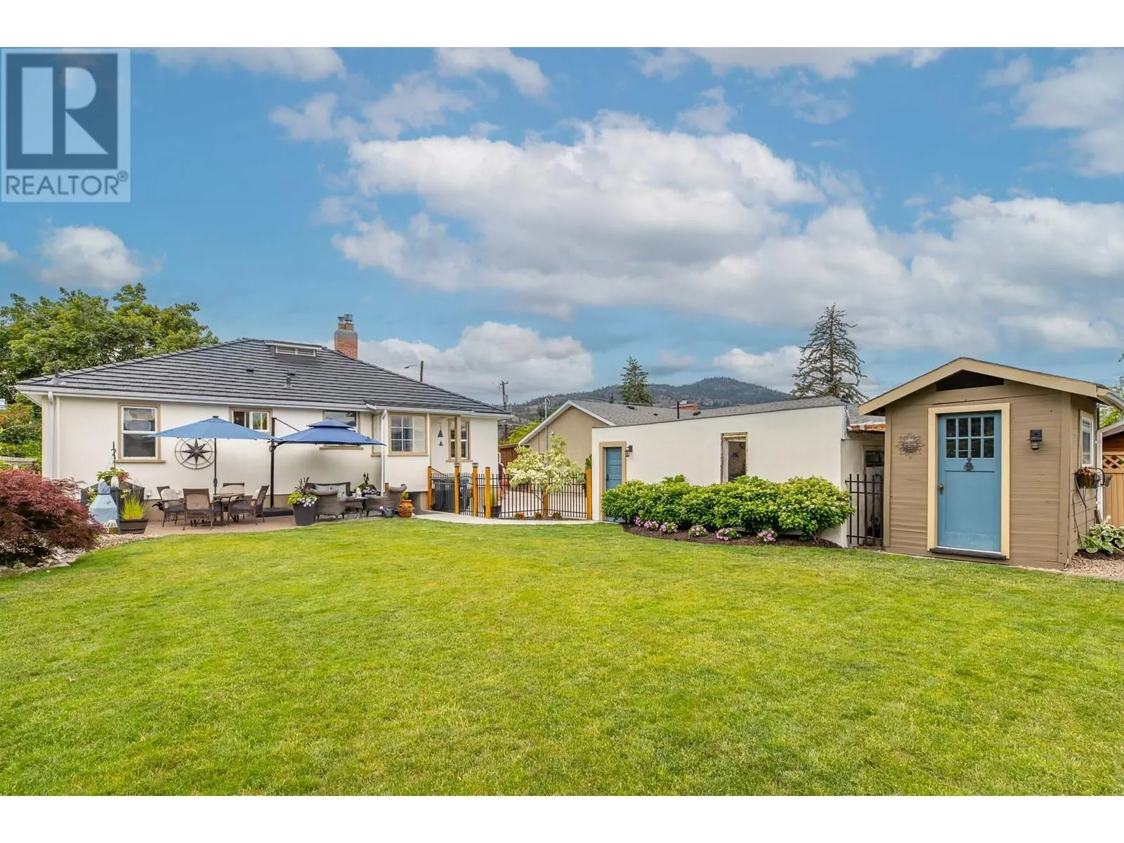 12411 Victoria Road S